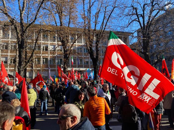 Lavoratori in mobilitazione: sciopero generale in Trentino contro la legge di bilancio del governo