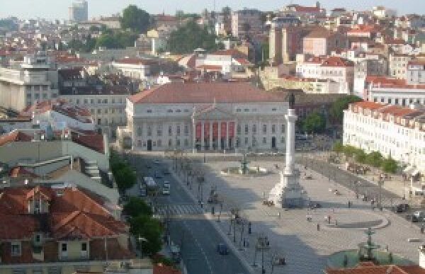 Lisbona avvia referendum per l