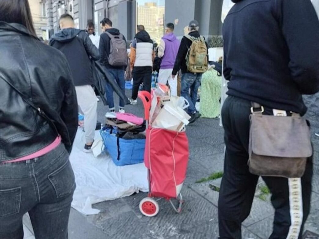 Mercatini Abusivi A Corso Gari