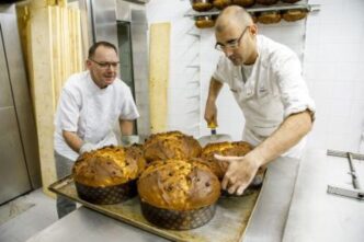 Milano Celebra Il Natale Con L