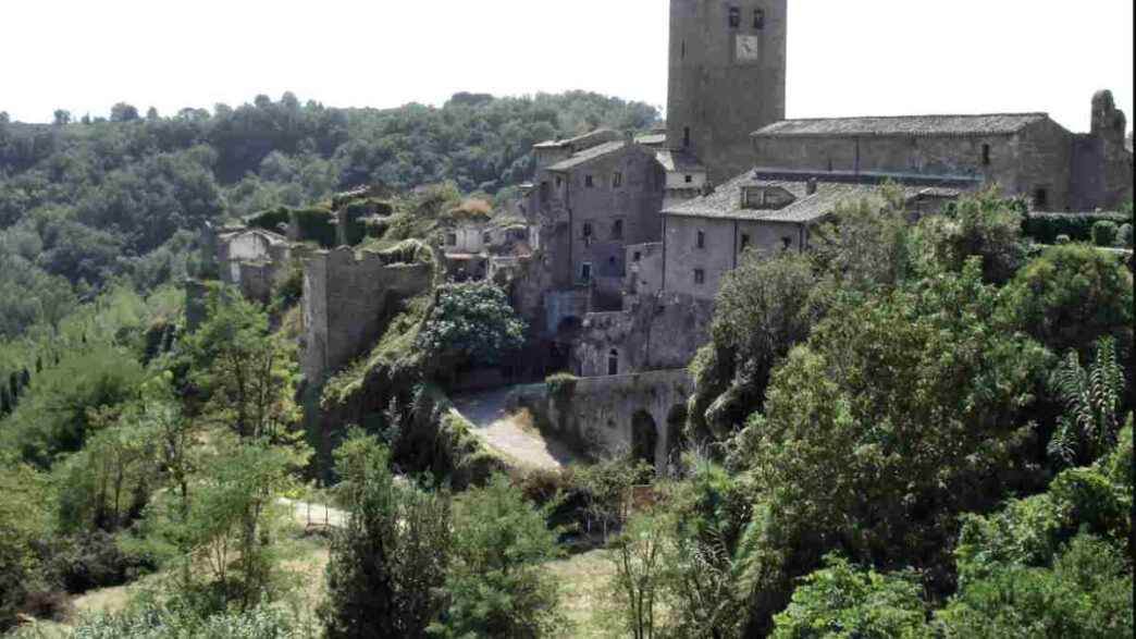 Paese Famoso Per La Sua Storia E Mangiare Da Visitare