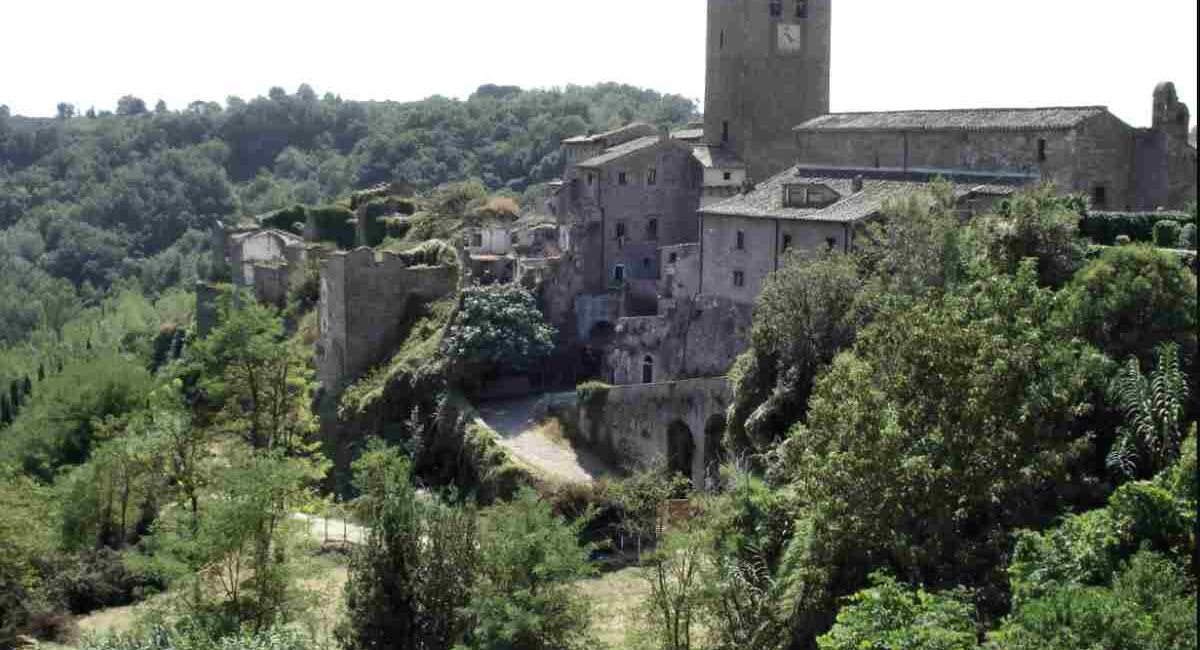 Paese Famoso Per La Sua Storia E Mangiare Da Visitare