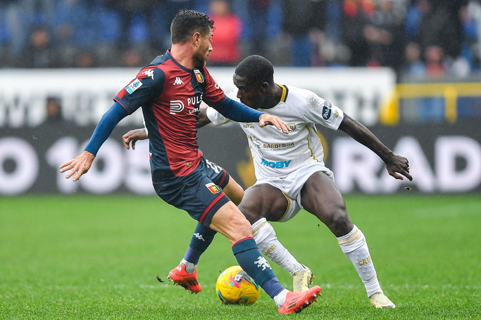 Pareggio emozionante tra Genoa e Cagliari: la cronaca del match della 13/a giornata di Serie A