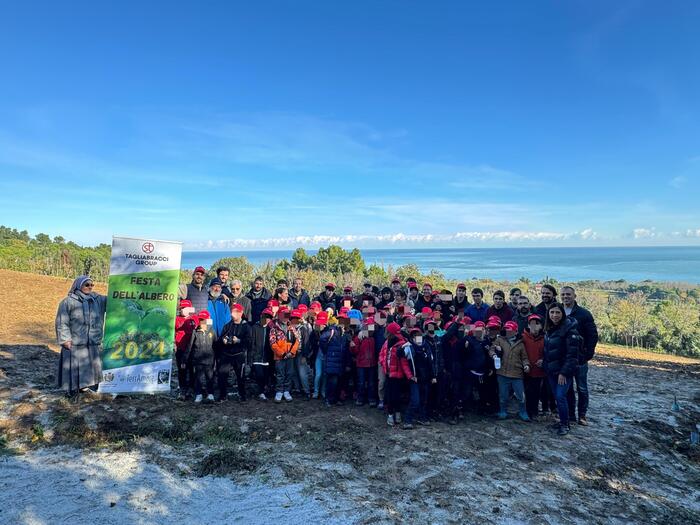 Pesaro celebra la giornata nazionale degli alberi con la creazione del bosco di Olmo