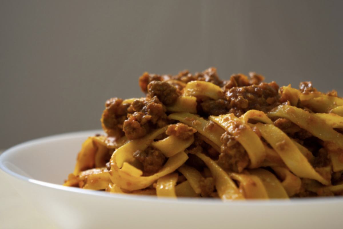 Fettuccine Ragù Un Piatto Classico Del Nostro Paese