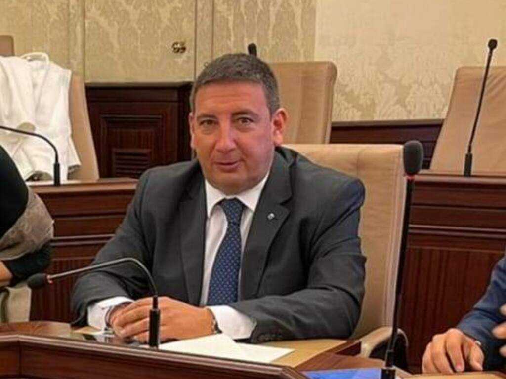 Preoccupazione per la vendita del Palazzo de’ Majo: l’appello del senatore Sigismondi