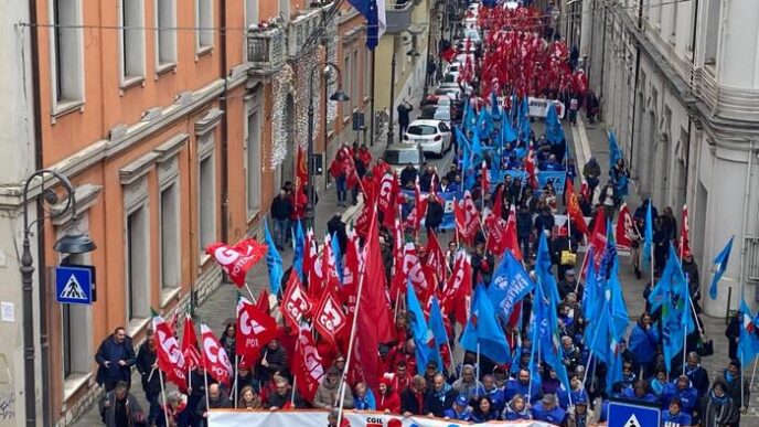 Protesta a Potenza3A manifestan