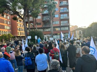 Proteste A Pescara Contro Le28099Ab