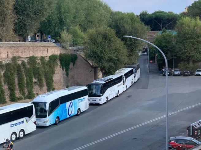 Proteste Per La Sosta Dei Bus