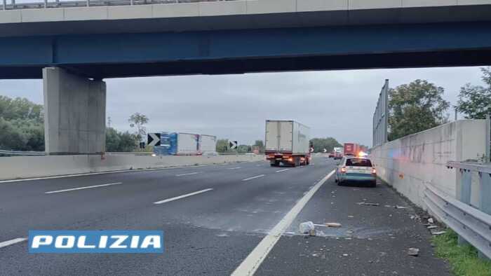 Quattro minorenni identificati per atti vandalici su autostrada A1 a Capua: sassi lanciati contro auto