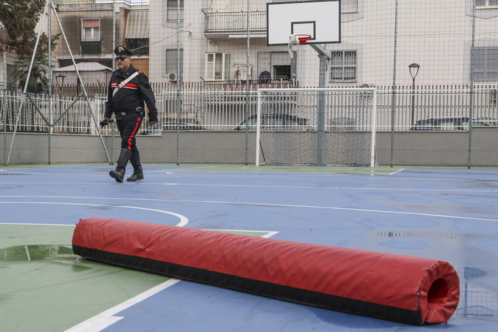 Rissa tra ragazzi a Giugliano: un 10enne ferisce accidentalmente un 13enne con un coltellino