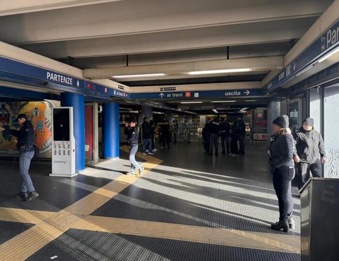 Roma, controlli intensificati nelle stazioni della metro: oltre 450 controlli e 4 arresti