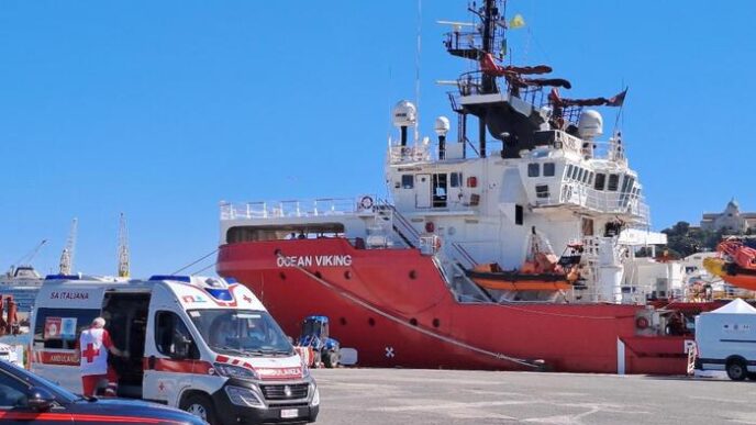 Sbarco Di 185 Migranti A Genov