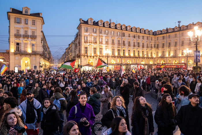 Scontri a Torino: tensione durante il corteo per lo sciopero generale