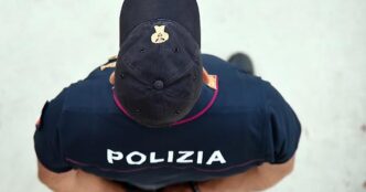 Sette Poliziotti Di Torino Sot