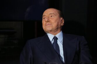 Silvio Berlusconi E Il Suo Des