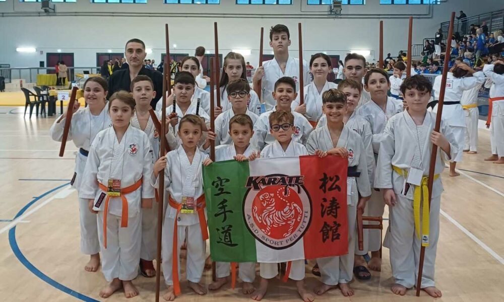 Sport per tutti di Sermoneta trionfa al Campionato Mondiale di Kobudo a Tivoli con 31 medaglie