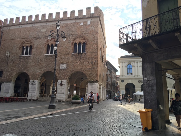 Teatro “La Stanza” di Treviso: un autunno intenso tra cultura e spettacolo con “Colpo di scena”