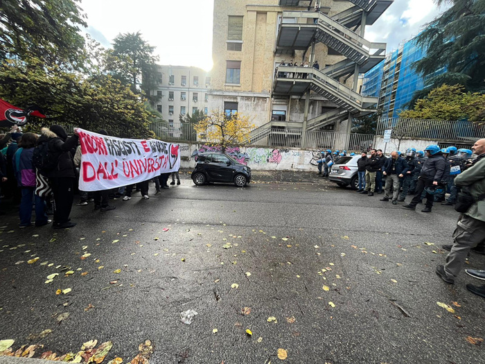 Tensioni all’Università La Sapienza: scontri tra Collettivi Studenteschi e Polizia