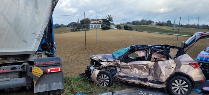 Tragico incidente stradale a F