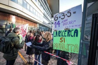 Universitari in protesta3A bloc