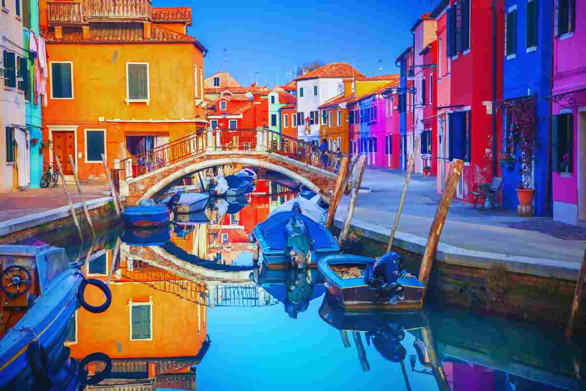 Burano, Città Colorata In Italia