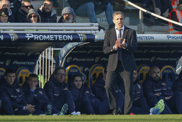 Atleti del Parma portano gioia