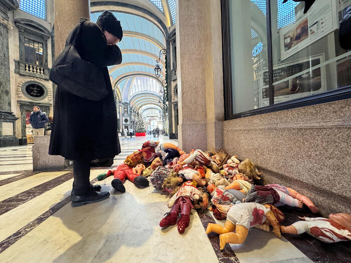 Attivisti a Torino protestano