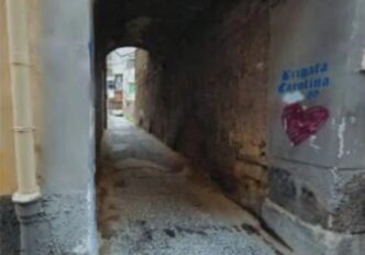 Esplosione nel cuore di Napoli