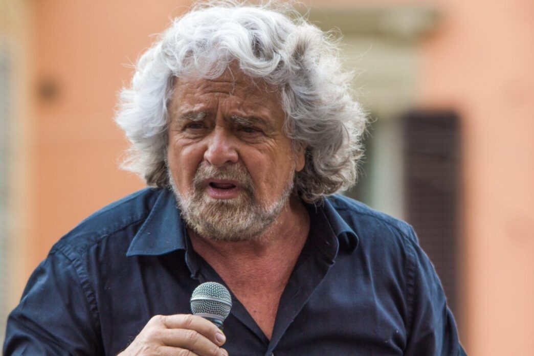 Grillo annuncia messaggio chia