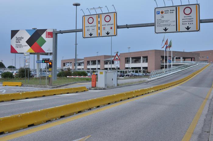 LE28099aeroporto di Venezia premiat