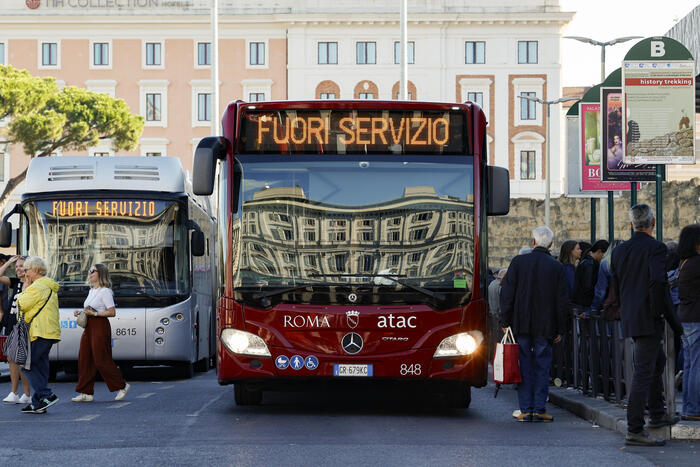 Sciopero generale nazionale3A t