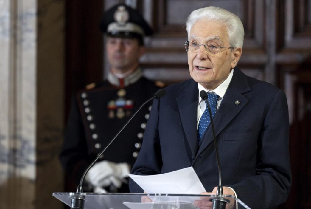 Sergio Mattarella sulla questi