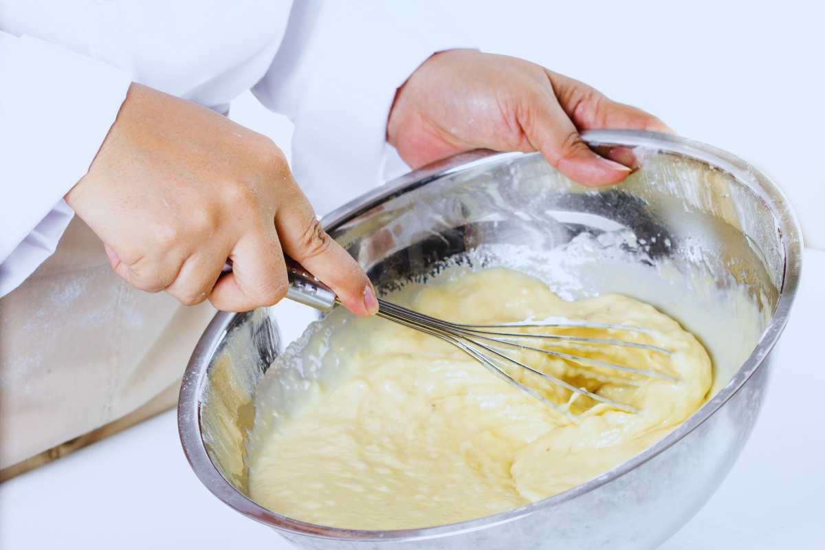 preparazione del ciambellone nuvola