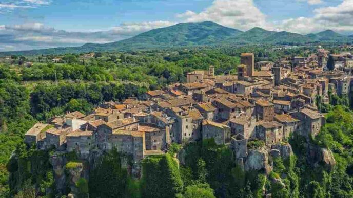 borgo sospeso ricco di fascino dove si trova