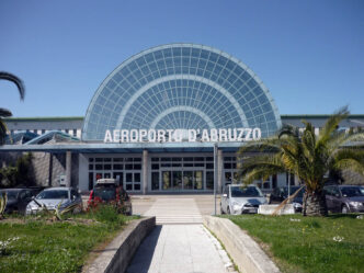 Aeroporto d27Abruzzo3A un passo