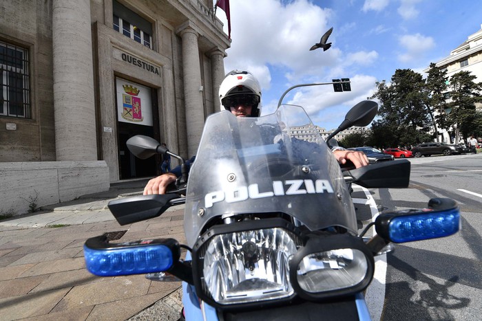 Aggressione e rapina nel centr