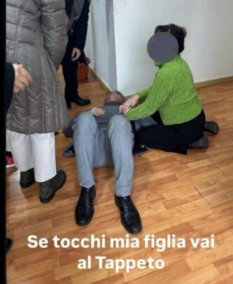 Aggressione in una scuola di P