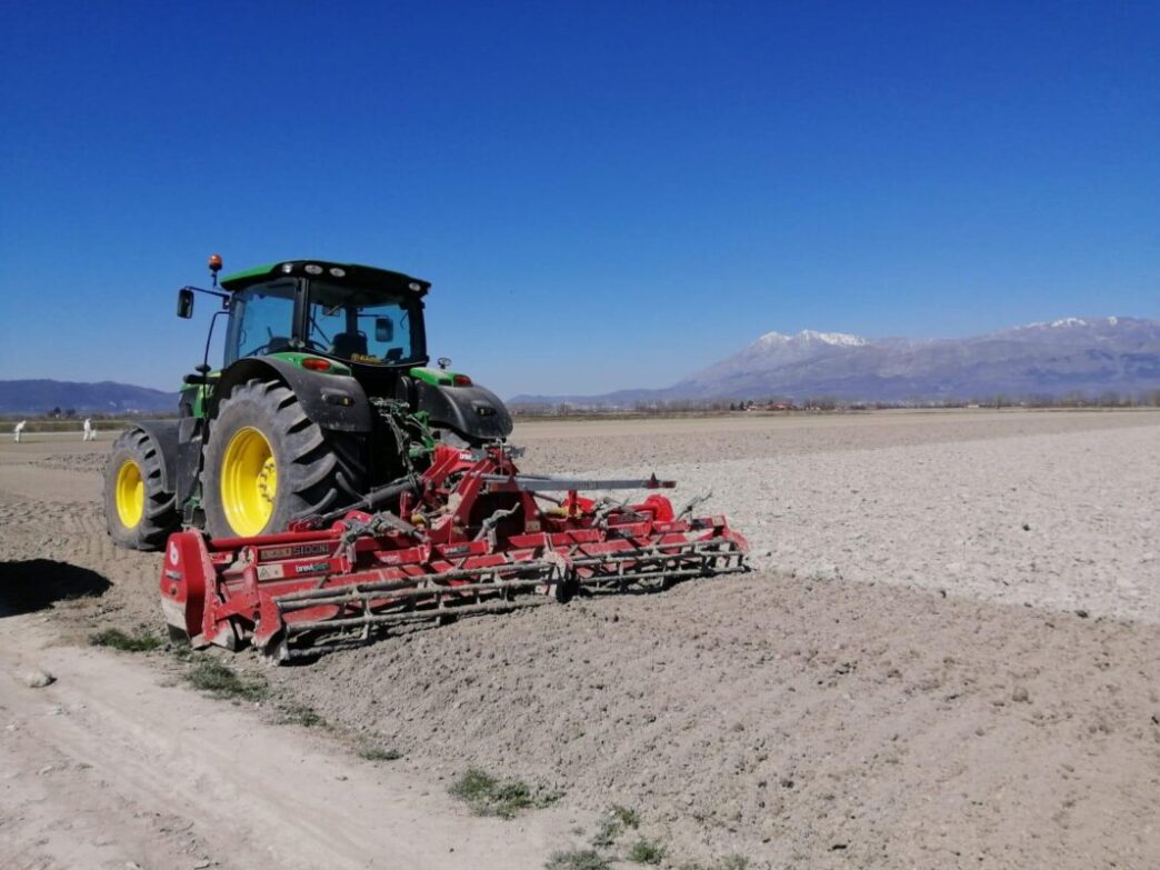 Agricoltori dell27Aquila in riv