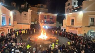 Il falC3B2 di Capri ritorna dopo