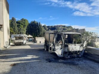 Incendio doloso a Roccella Ion