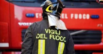 Incendio in corso Farini a Tor