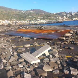 Mareggiata devasta Lipari3A il