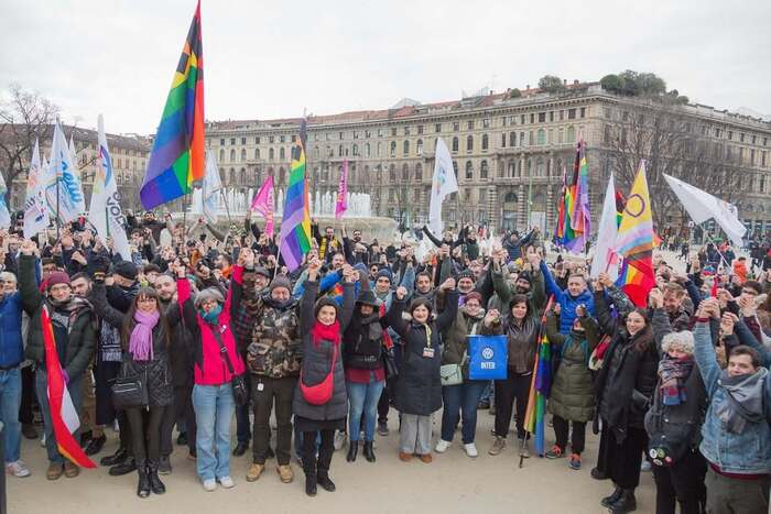 Milano scende in piazza3A un mi