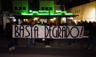 Protesta al Colosseo di Latina