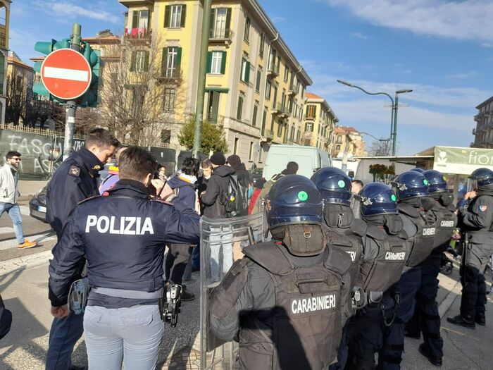 Scontro a Torino3A tentativo di