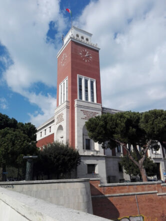 Scontro in aula a Pescara3A ten