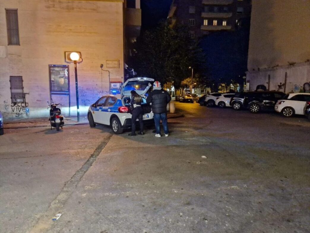 Auto abusiva occupa stallo per