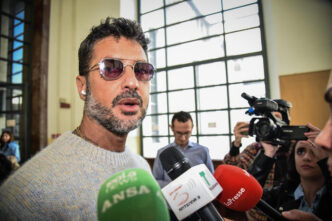 Fabrizio Corona annuncia un nu