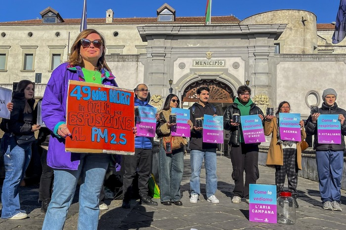 Flash mob ad Acerra3A Legambien